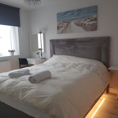 Barnoaks House - Private Room Ensuite Bathroom Homestay ดับลิน ภายนอก รูปภาพ