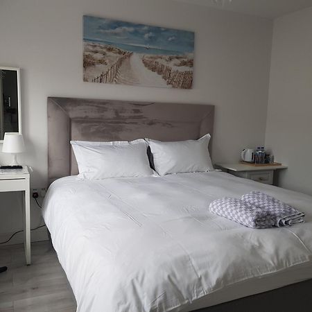 Barnoaks House - Private Room Ensuite Bathroom Homestay ดับลิน ภายนอก รูปภาพ