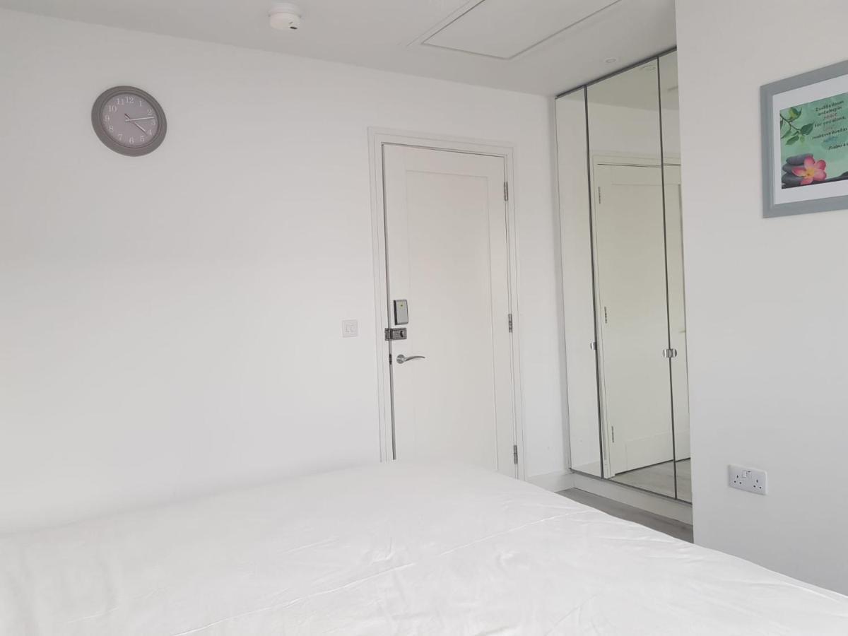 Barnoaks House - Private Room Ensuite Bathroom Homestay ดับลิน ภายนอก รูปภาพ